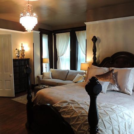 Lyons Twin Mansions Hotel Fort Scott Екстериор снимка