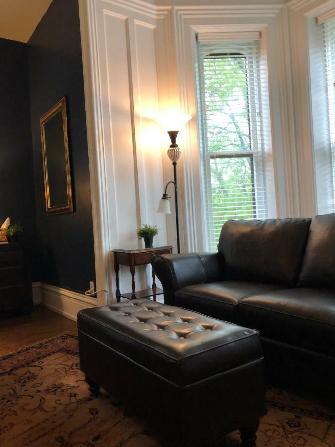 Lyons Twin Mansions Hotel Fort Scott Екстериор снимка